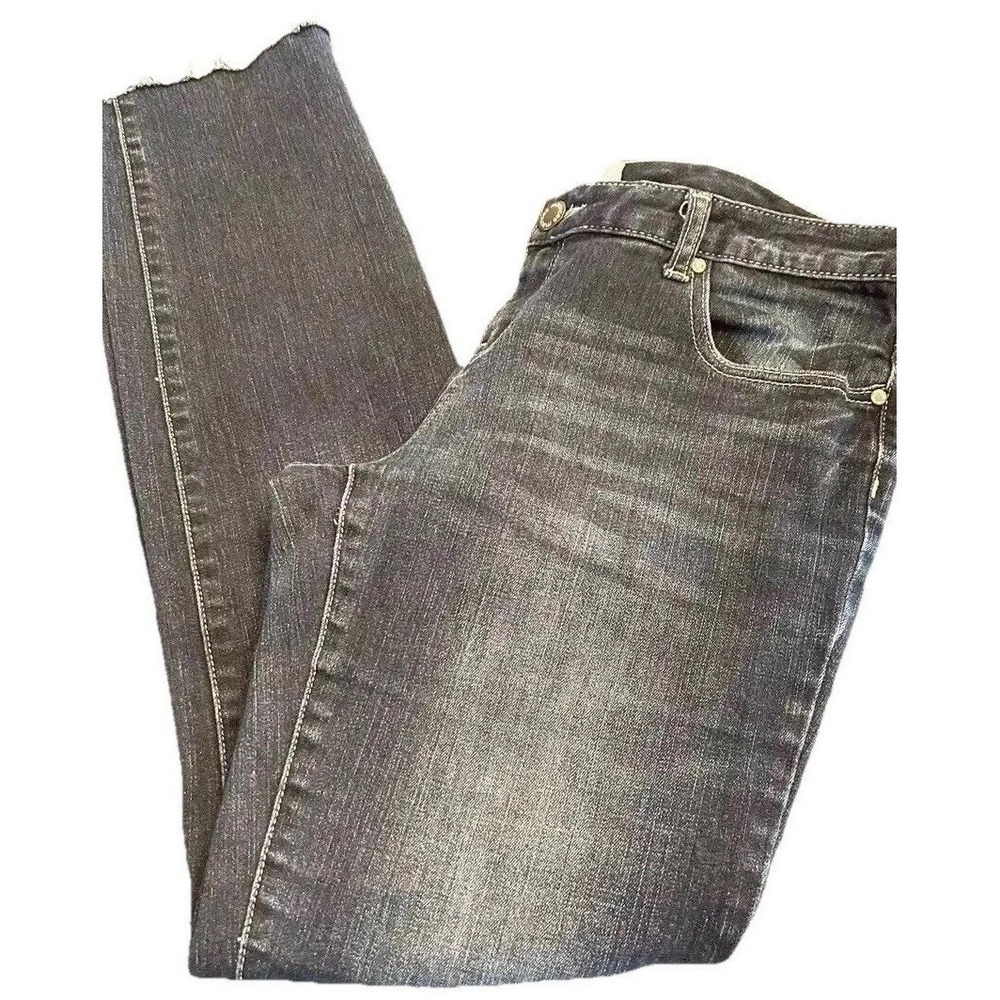 Maurices Jeans 10 Alayna Regular 30" Raw Hem inseam 8" Rise Blue Jeans